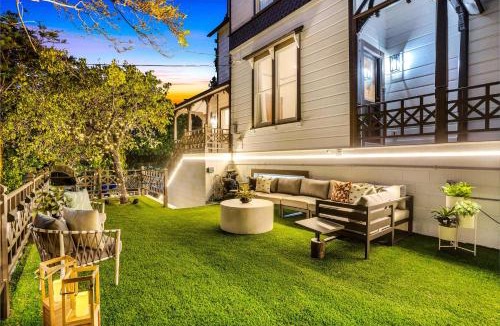 Bankers Hill House | Iconic Mansion with Hot Tub GYM Arcade and Parking