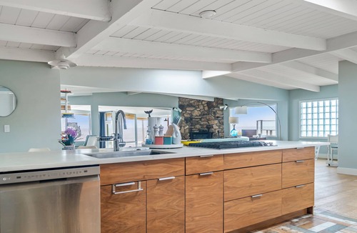 Cayucos House | Iconic Mid-Century Modern Beach House on the Pacific Ocean - Sleeps 10