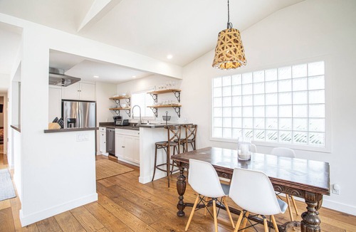 Corona del Mar House | IDEAL BEACH RETREAT Light, Bright & Clean! With A/C!