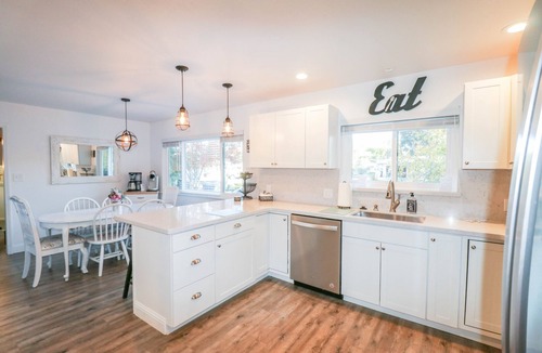 Atascadero House | Ideal for Large Gatherings! Enjoy all that the Central Coasts offers
