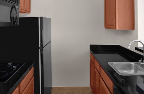 The East Side Hotel | Ideal Group Retreat – Two 1BR Suites w/Kitchen & Living Area