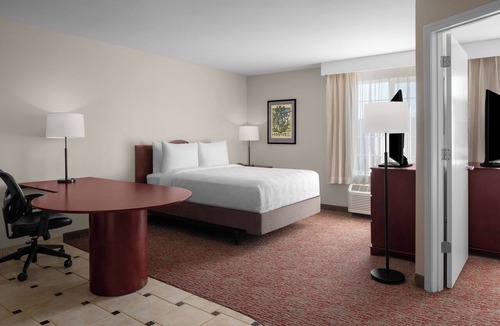 The East Side Hotel | Ideal Group Retreat – Two 1BR Suites w/Kitchen & Living Area