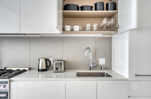 South Beach Apartment | Ideal Rincon Hill 1BR w/W/D, Gym & Pool, near Tech HQs, by Blueground