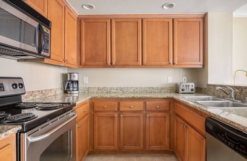 Santa Clara Apartment | Ideal Santa Clara 2BR w/Parking, W/D, walk to Dining, by Blueground