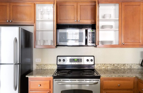 Santa Clara Apartment | Ideal Santa Clara 2BR w/Parking, W/D, walk to Dining, by Blueground
