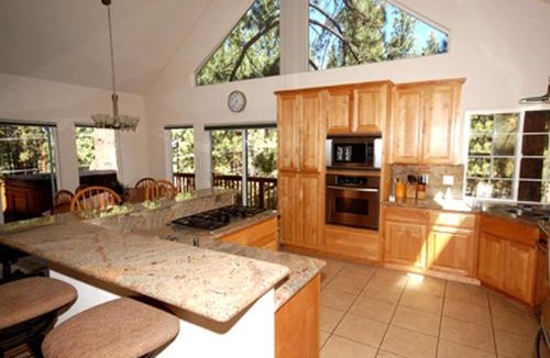 Montgomery Estates House | Idyllic Cabin Surrounded by Woodland near Washoe Meadows State Park in South Lake Tahoe, California