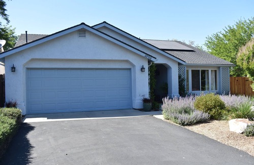 Atascadero House | Idyllic home on quiet cul-de-sac in Santa Margarita, 10 min to San Luis Obispo