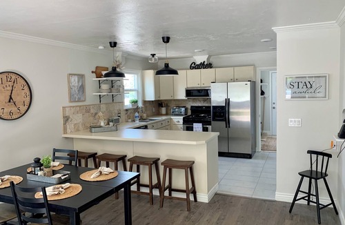 Meridian House | Immaculate, bright & airy newly updated home in gorgeous Meridian next to Boise!