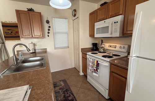 Green Valley House | Immaculate gated 55+ gated community, view, garage in Green Valley Recreation.
