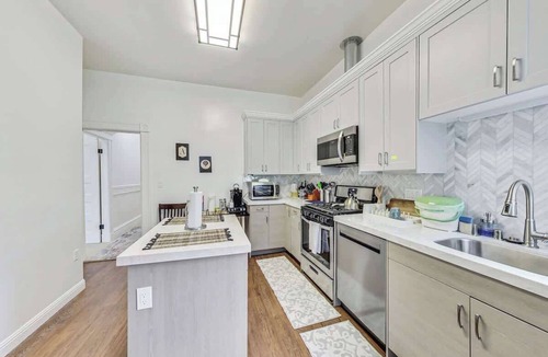 Panhandle House | In the Heart of Haight Ashbury 5 Bedroom House