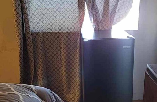 Indio Bed & Breakfast | Indio, CA, 3 Friendly Family rooms. No Pets.