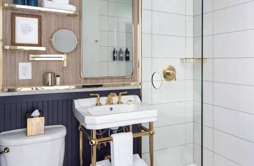 Union Square Hotel | Indulge in The Perfect Blend of Luxury and Convenience! Pet-friendly Property
