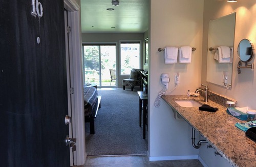 Depoe Bay Hotel | Inn at Arch Rock