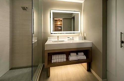 Downtown Hotel | Inn at the Pier