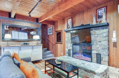 Government Camp House | Inviting Mt Hood Cabin w/Porch: 1 Mi to Skibowl!