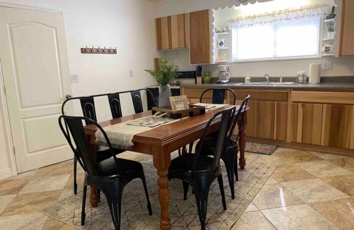 Spring City House | Jailer`s Cottage | 130-Year-Old Gem | Sleeps 12