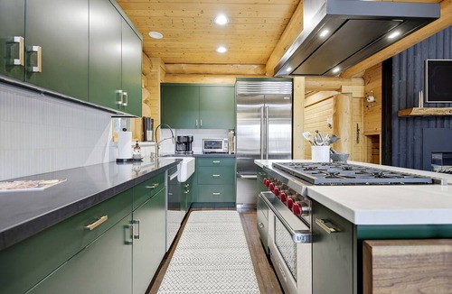 Bear Valley Cabin | Japandi Style Log Cabin with Sauna-Inspired Tub and Ski Access, Bear Valley California
