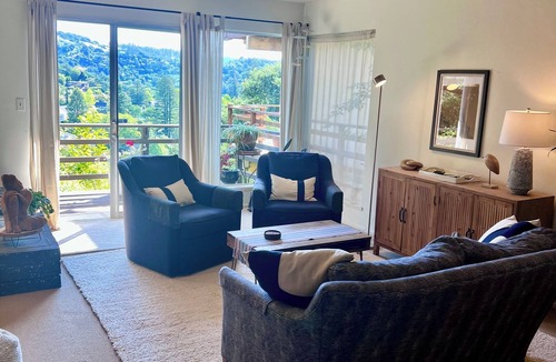 Fairfax Apartment | Japanese style inspired 2-bedroom apartment in tranquil Fairfax neighborhood