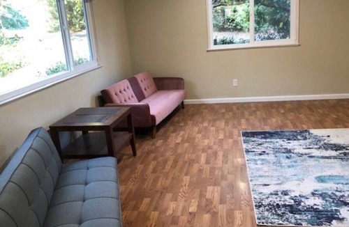 Geyserville Cottage | Jasmine Cottage sleeps 7, Geyserville, Pool & Spa