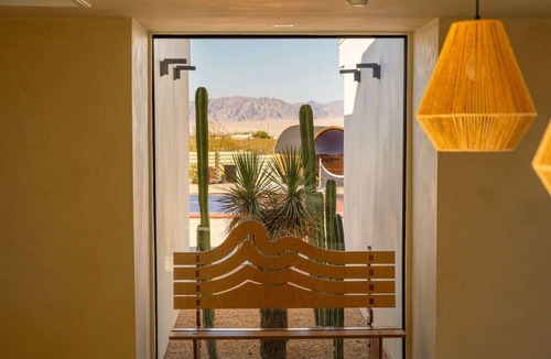 Joshua Tree House | JT Art Villa | Luxe & Unique Artistic Getaway