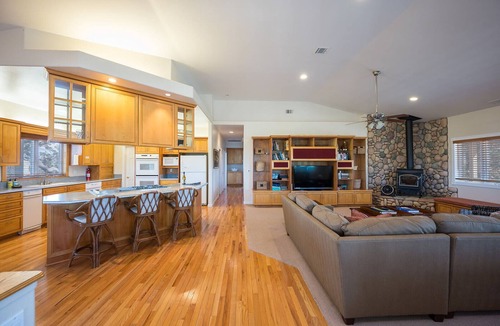 Paso Robles House | June's Vineyard Tranquil Tuscany-Inspired Vineyard Retreat Paso Robles
