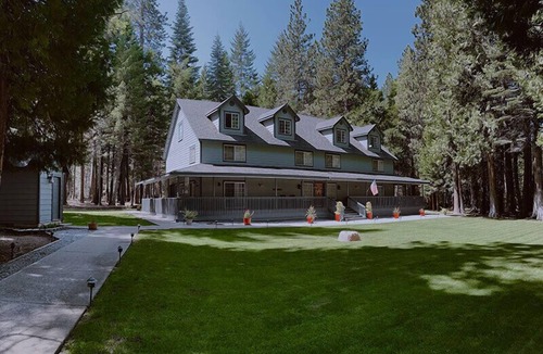 Shingletown House | Juniper Room at Tall Timbers Bed & Breakfast