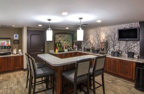 Bressi Ranch Condo | Just 4-Minutes from the Airport | Breakfast Included, Pool Access