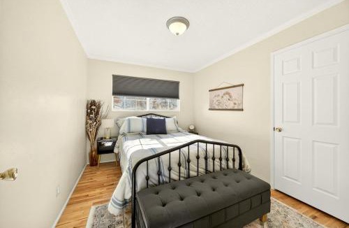 Jacksonville House | Jville Gem | Walk Downtown | Private & Quiet!