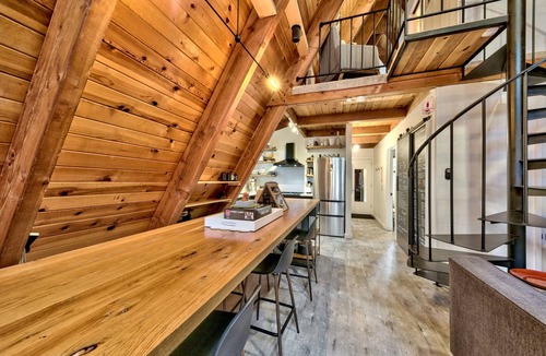 Pioneer Trail Ski Chalet | Külhaus Cabin - Romantic A-frame Adventure, BBQ
