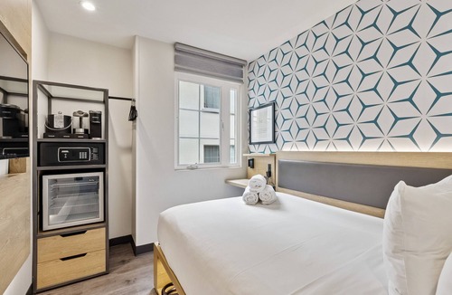 Centennial Hotel | Kasa Niche Hotel Redwood City