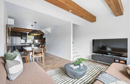 Kerns House | Kerns 6BR Gem - New Build, Spanish Flair
