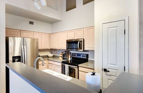 Kierland Condo | Kierland Greens l Gated Community l Pool l Hot Tub l Gym