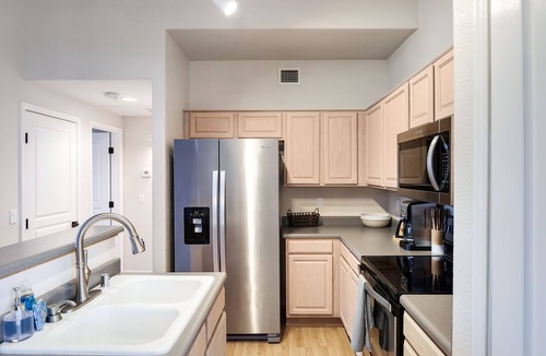 Kierland Condo | Kierland Greens l Gated Community l Pool l Hot Tub l Gym