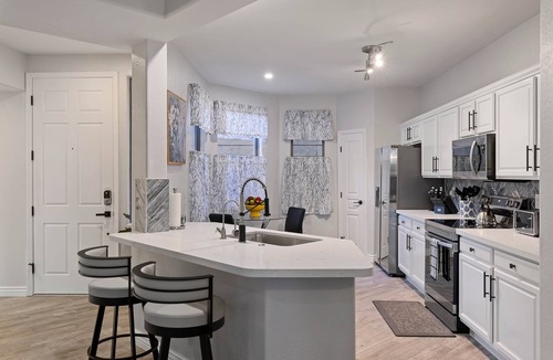 Kierland Condo | Kierland/Scottsdale 2BR Gated, Pool, Spa, 2 car Garage, Universal EV charger
