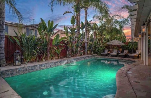 Lake Elsinore House | Kimberly's 6 Bedroom Château Salt Pool & Spa Large Palm Estate