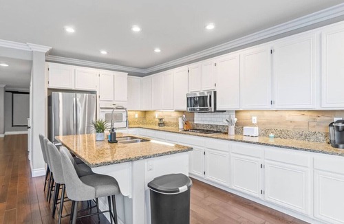 Temecula House | King Bed Temecula Getaway! Amazing Pool & Theatre