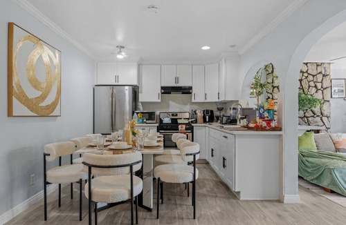 Mira Mesa House | King Bed, Yard & Garage, Near Attractions, 5BR/3Bth