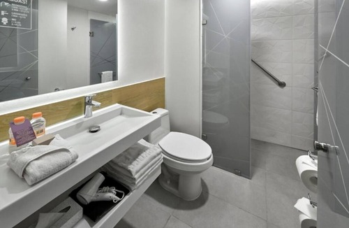 El Sauzal Hotel | King Room in Ensenada | Free Breakfast