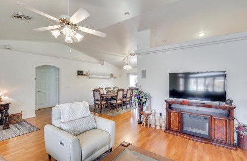 Kingman House | Kingman Family Home: Yard, Grill & Room to Relax!