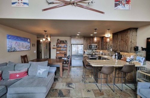 Kirkwood Cabin | Kirkwood Mountainside Cabin w/Views, Walk to Lifts