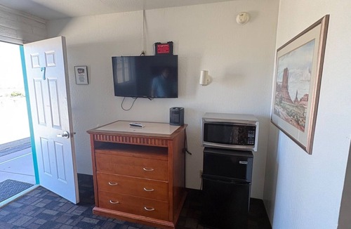 Cordes Lakes Hotel | Kiteville Cordes Lakes Motel & RV Park