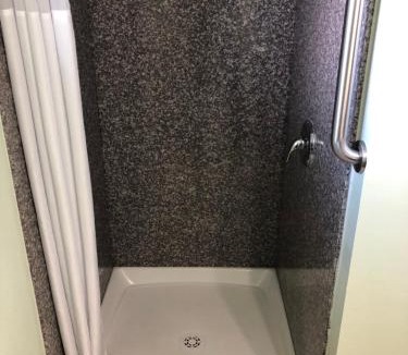 Yreka Hotel | Klamath Motor Lodge