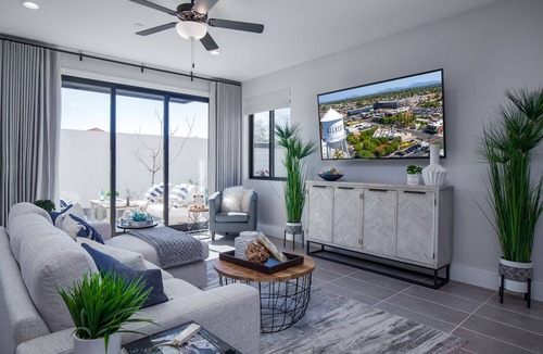Gilbert House | Knockout home in downtown Gilbert, with Jacuzzi