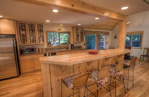 Tahoma House | Knotty Pine Retreat by Lake Tahoe Accommodations