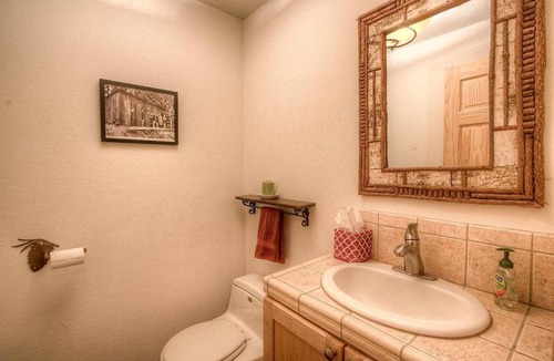 Tahoma House | Knotty Pine Retreat by Lake Tahoe Accommodations