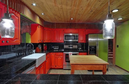Pinetop Cabin | Kobey's Ski Lodge - Sleeps 33 - Theater Room - Game Room - Golf - Dogs Welcome