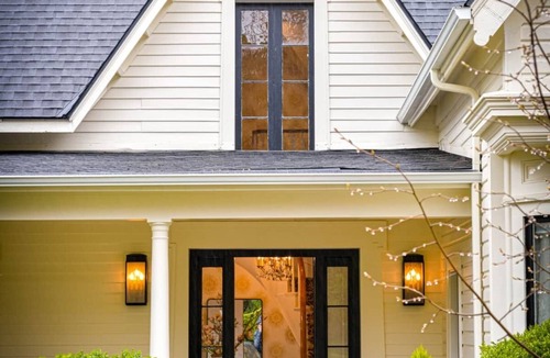 Jacksonville House | Kubli Haus - Suite #1 ~ Luxury, Style & Location, 1 block to Britt