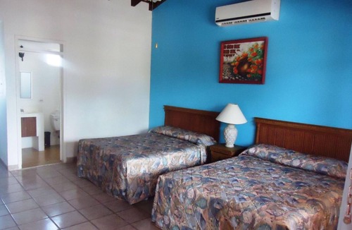 Segunda Seccion Hotel | La Hacienda de la Langosta Roja