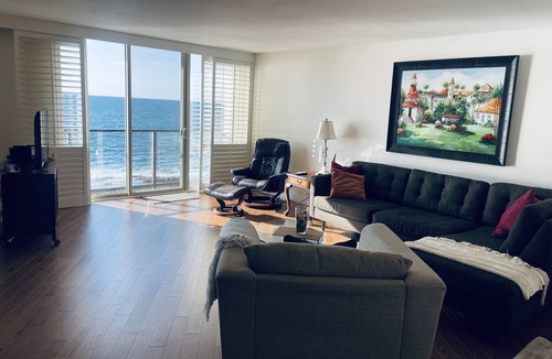 Village of La Jolla Condo | La Jolla Cove Ocean Front 2 bedroom 2 bath condo; May special 225 per nite