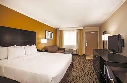 Carlsbad Hotel | La Quinta by Wyndham Carlsbad - Legoland Area